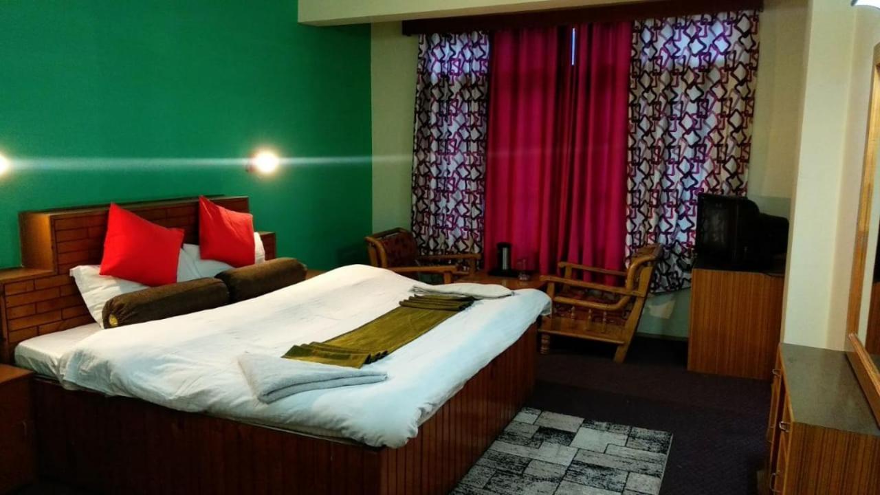 Dormico'S Hotel Snowbird Manāli Екстериор снимка