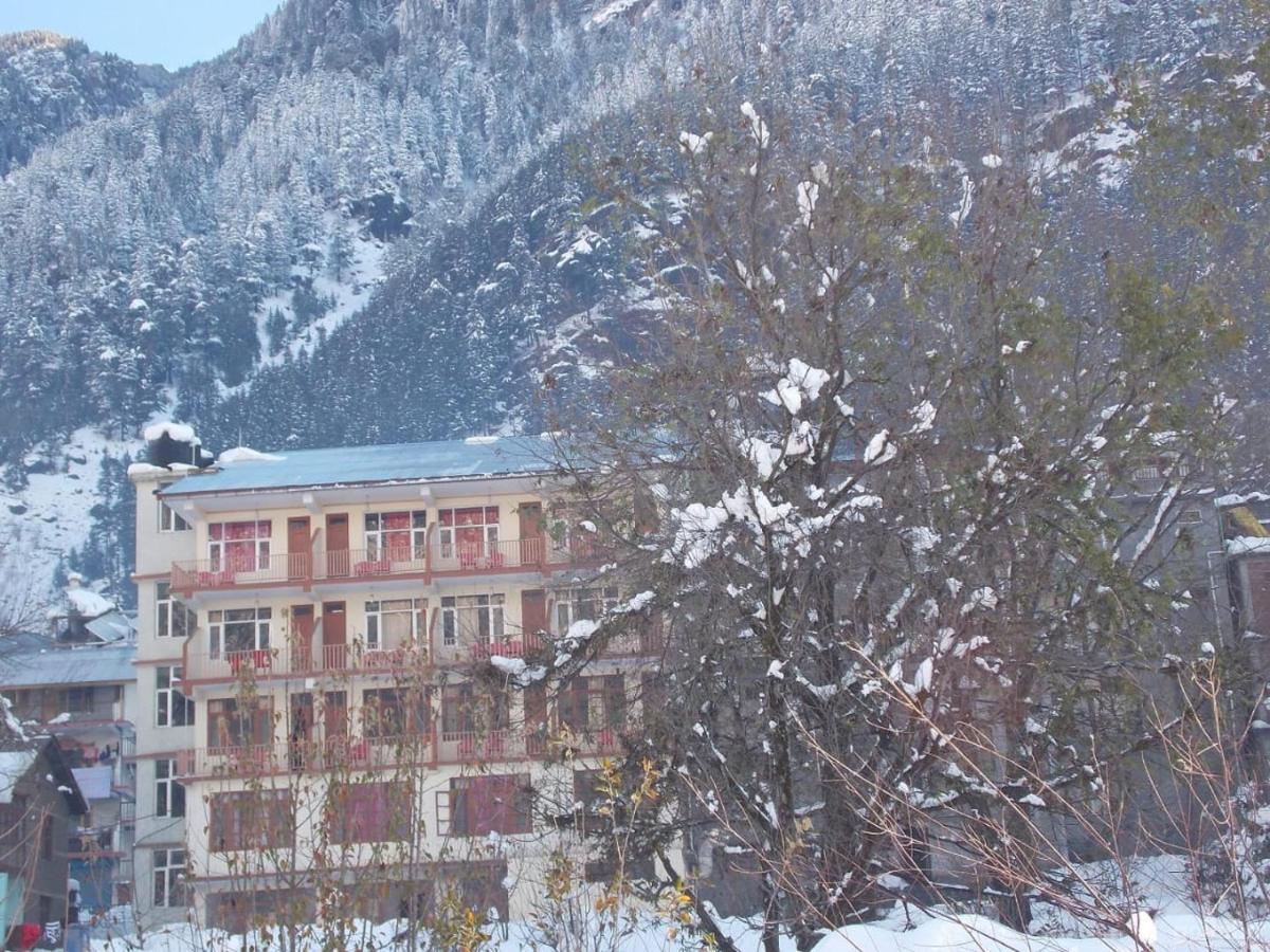 Dormico'S Hotel Snowbird Manāli Екстериор снимка
